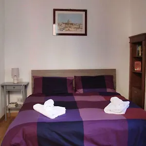 Elegant Trilussa Appartement Rome